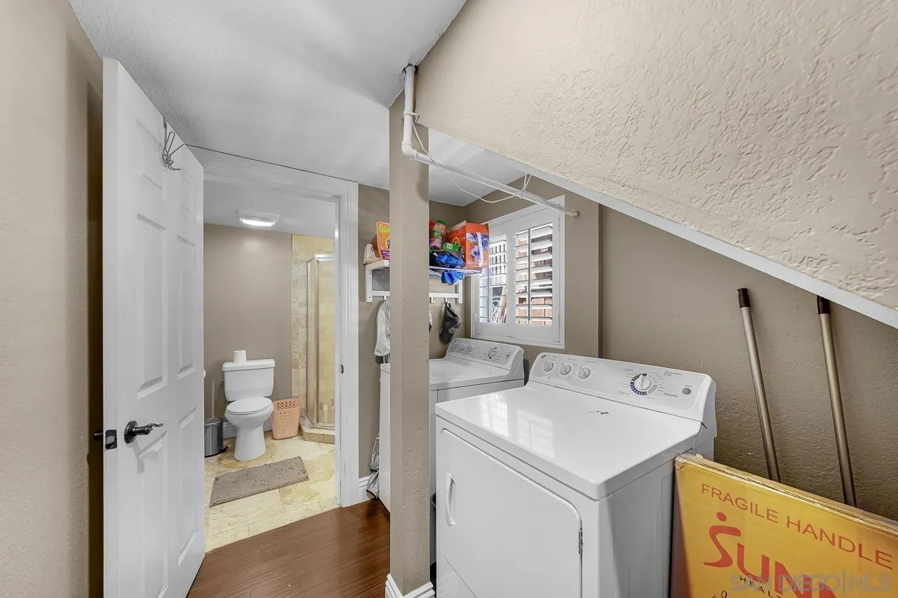 1545 Gregory St.