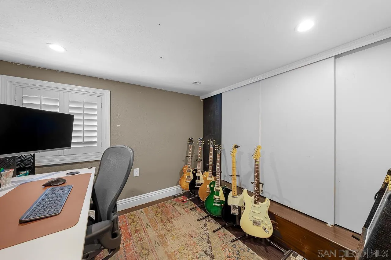 1545 Gregory St.
