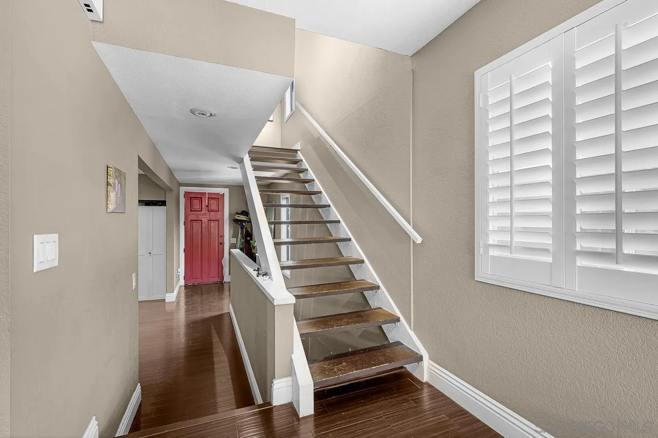 1545 Gregory St.
