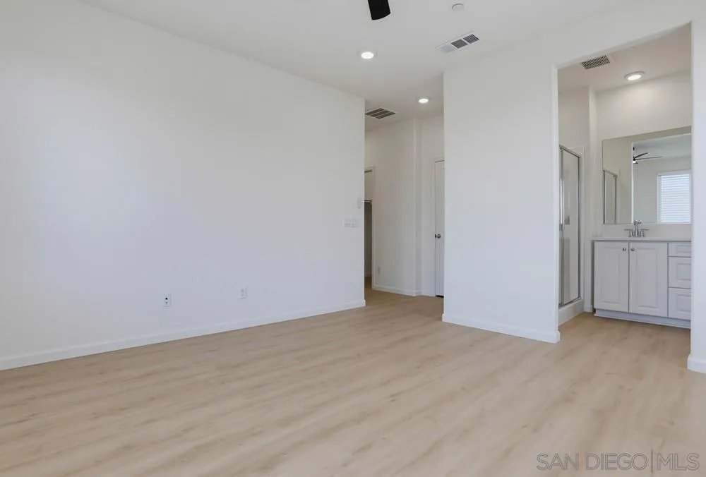 973 Bradley Way