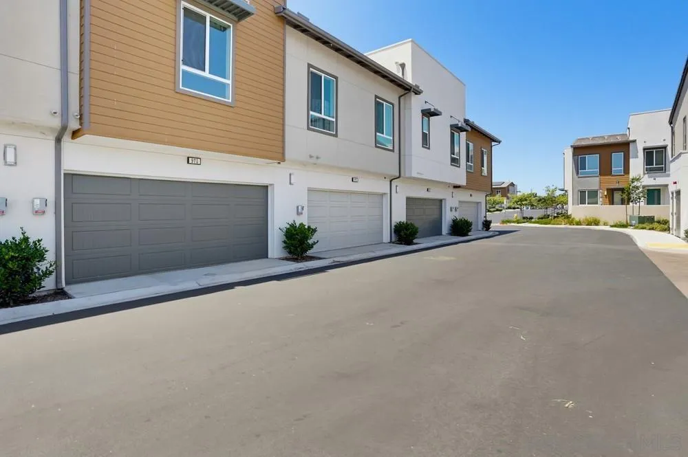 973 Bradley Way