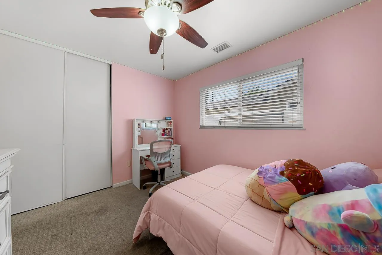 922 Denise Ln