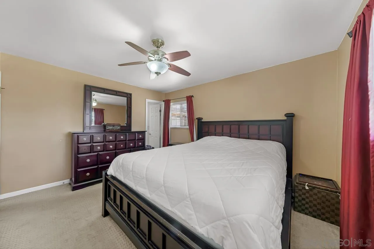 922 Denise Ln