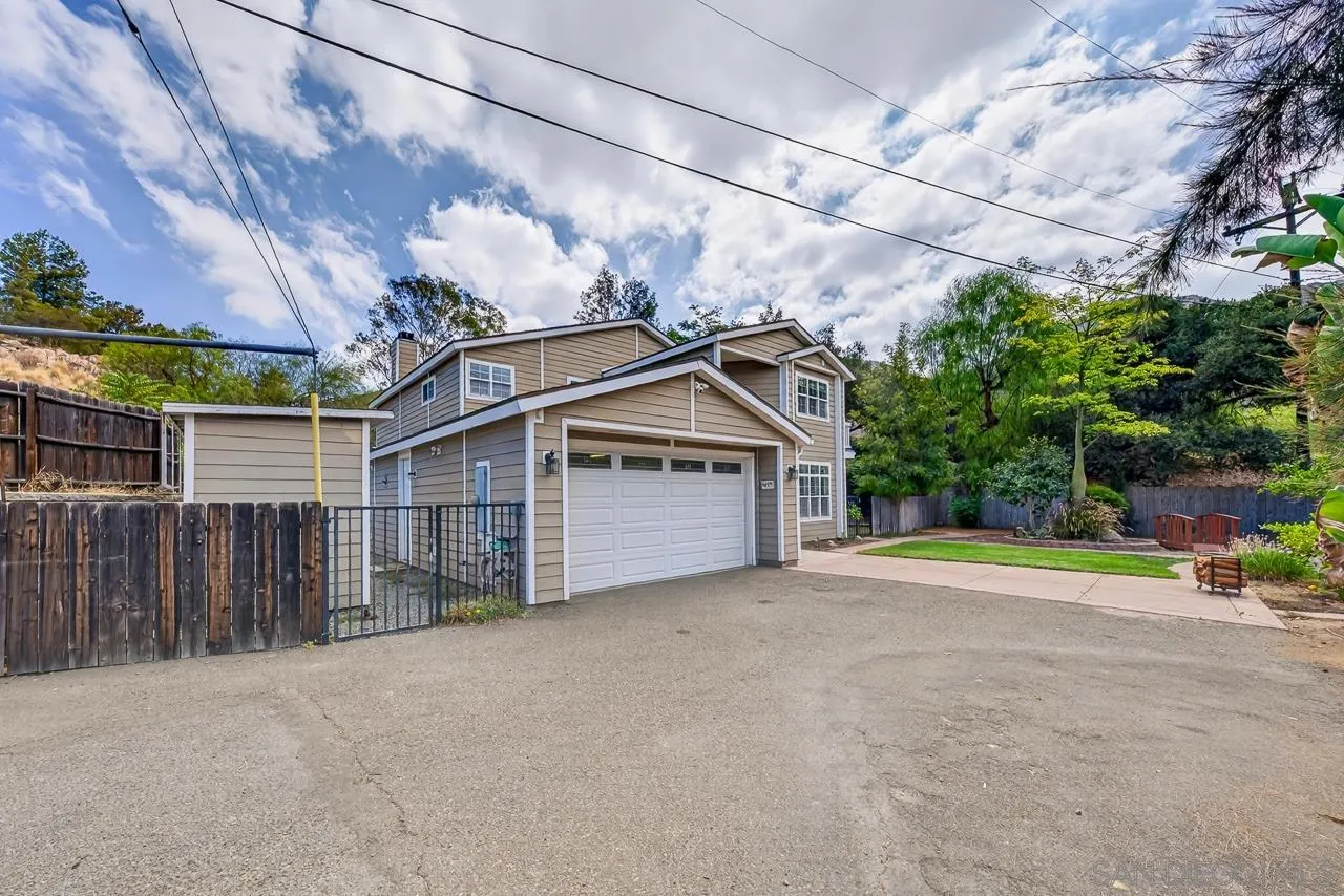 14679 Lazy Dog Way