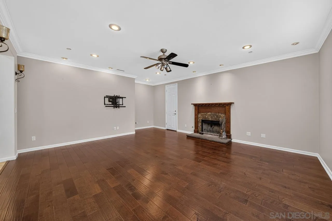 14679 Lazy Dog Way
