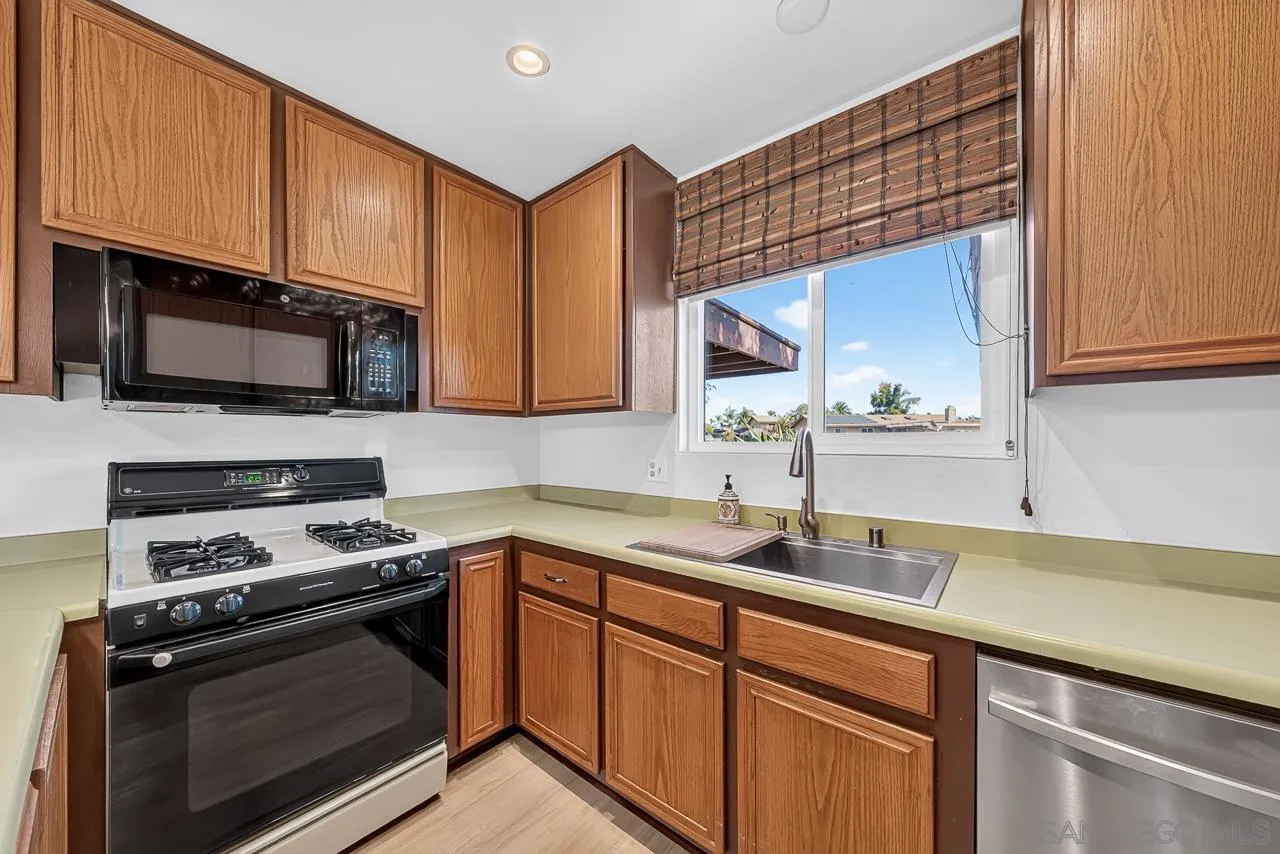 9364 Leticia Dr.