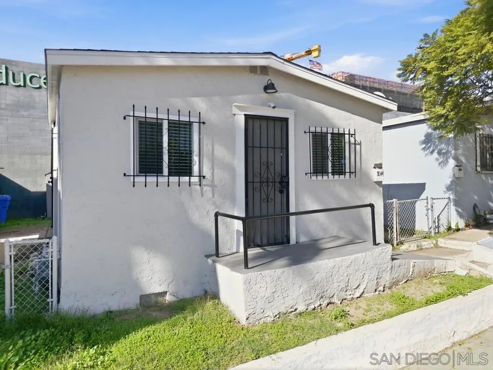 1028-44 Cesar E Chavez Pkwy