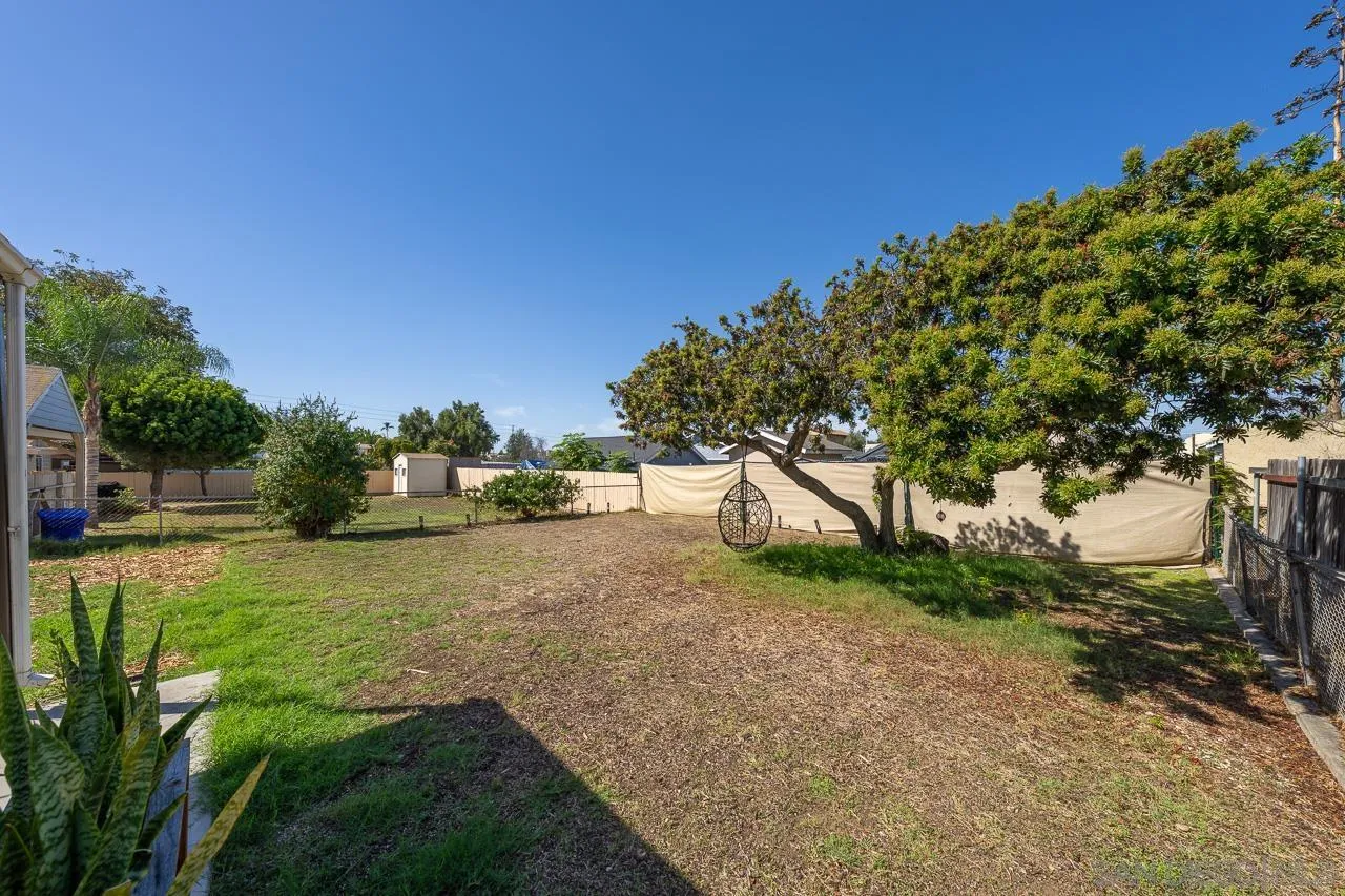 1005 E 2nd St.