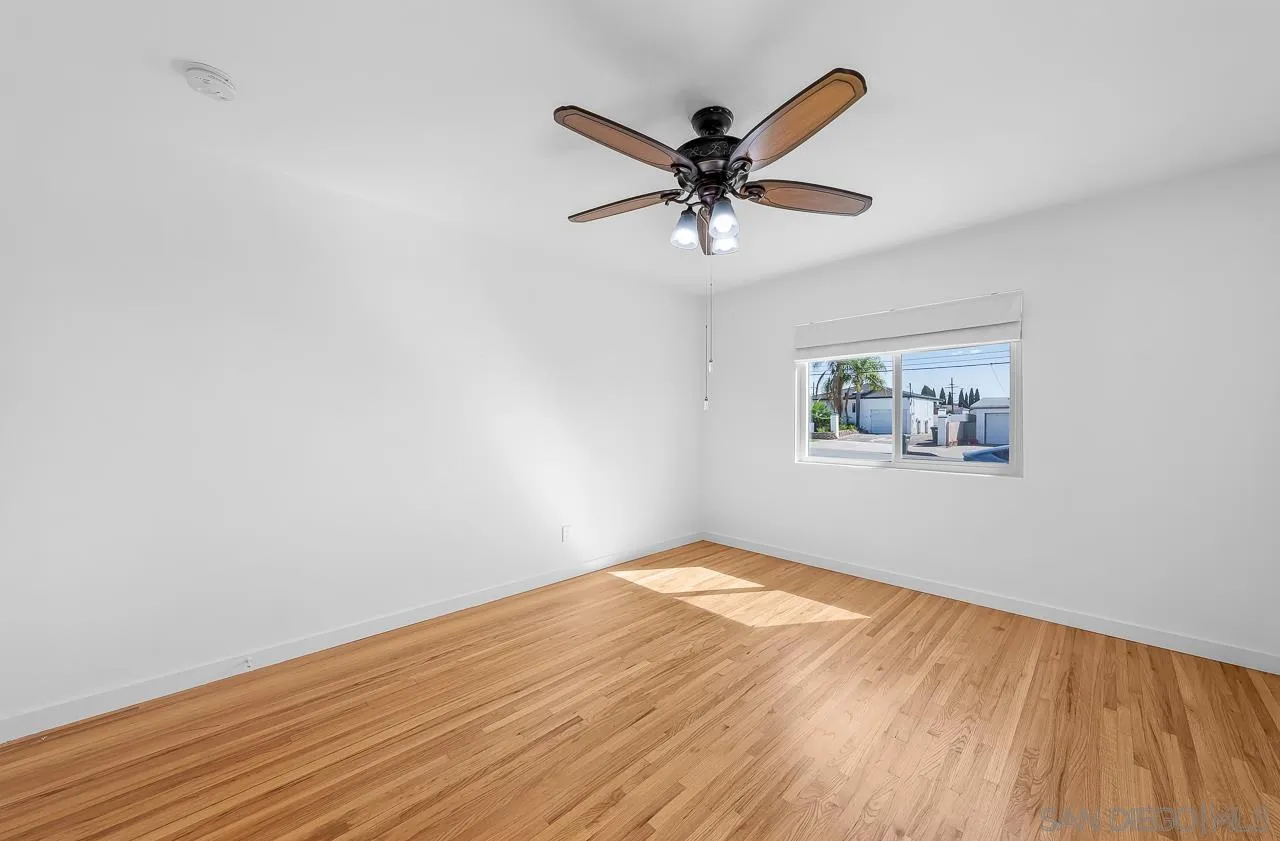 1005 E 2nd St.