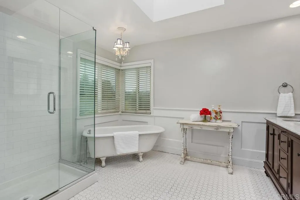 856 Oro Grande Street