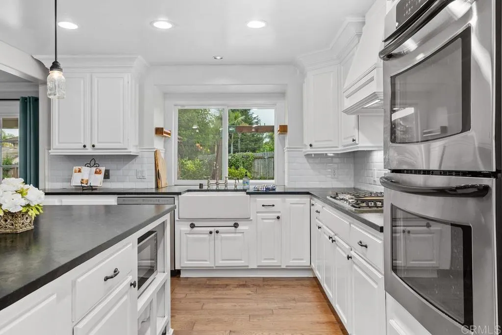 856 Oro Grande Street