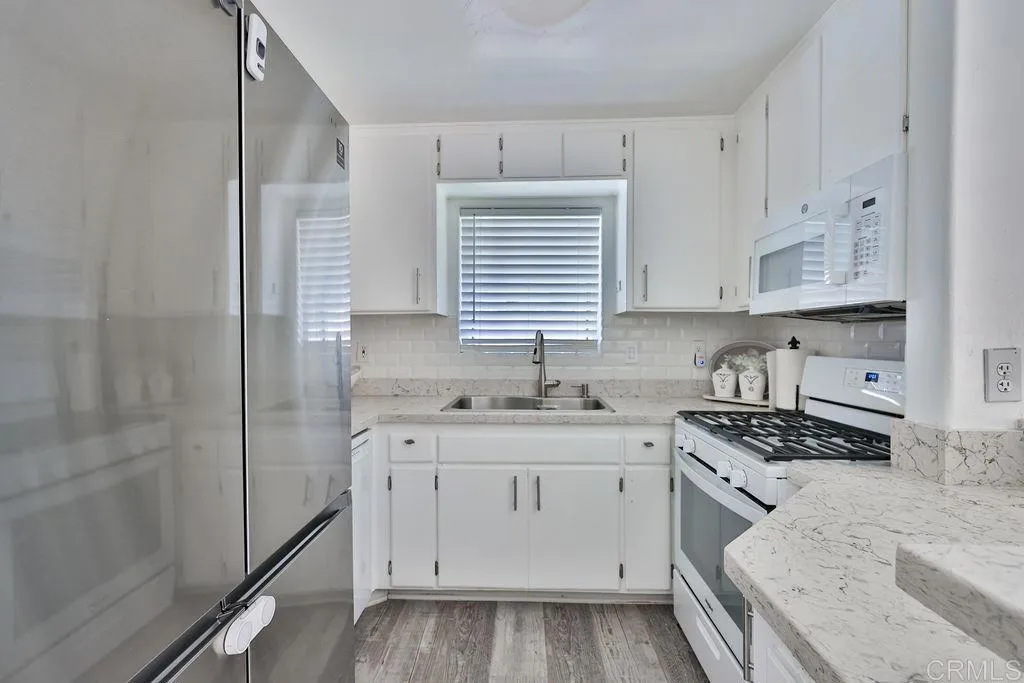 12069 Lemon Crest Drive