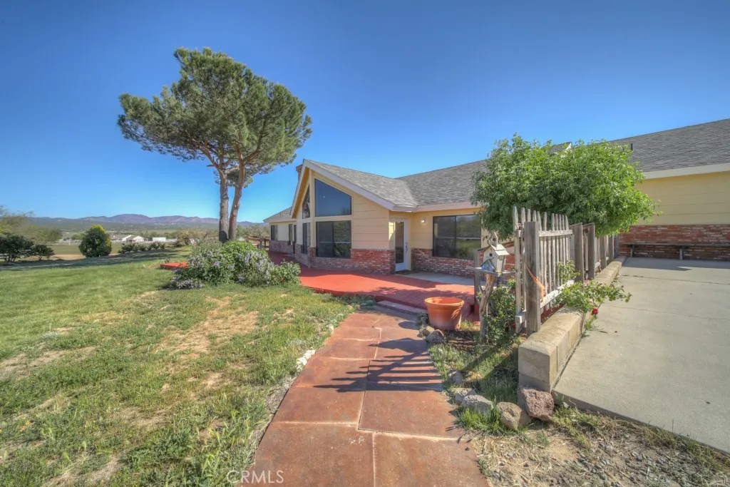 49525 Mescalero Court