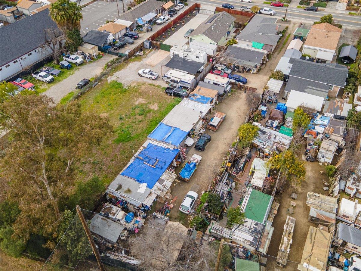 1666 E San Antonio ST