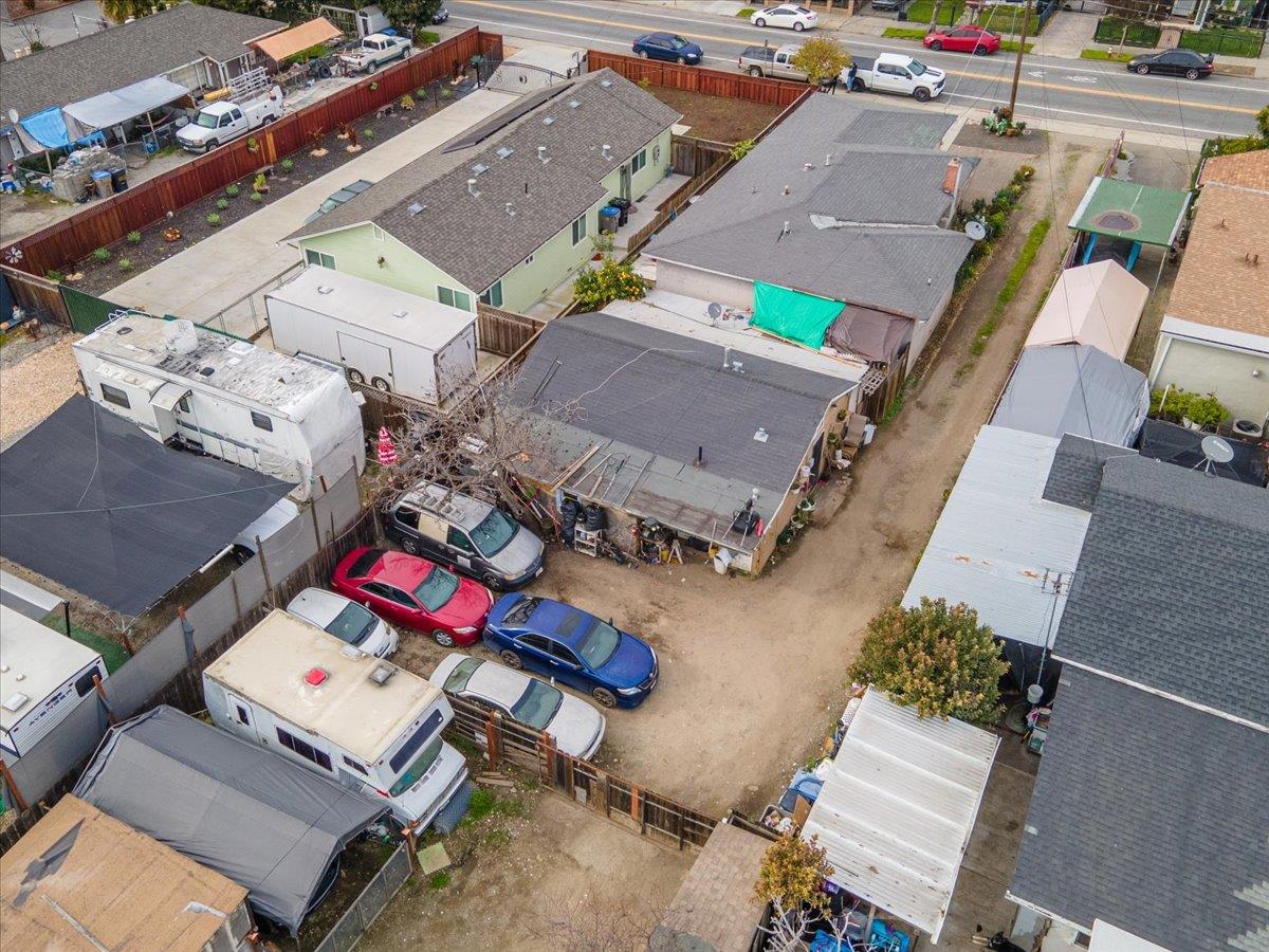 1666 E San Antonio ST