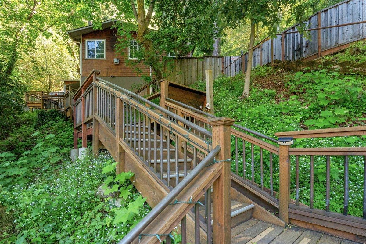 19170 Beardsley RD