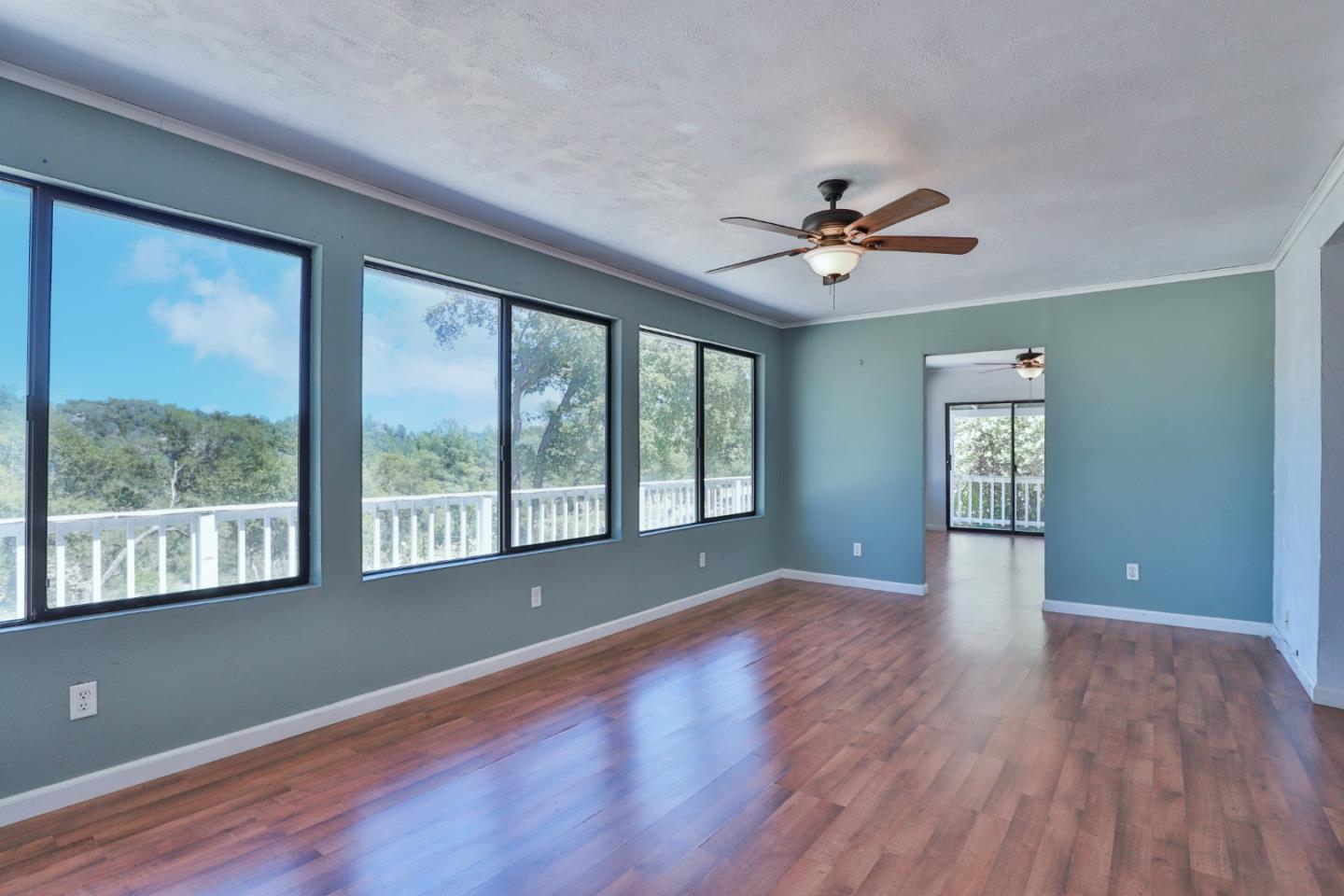 4785 Meadowview Acres CT