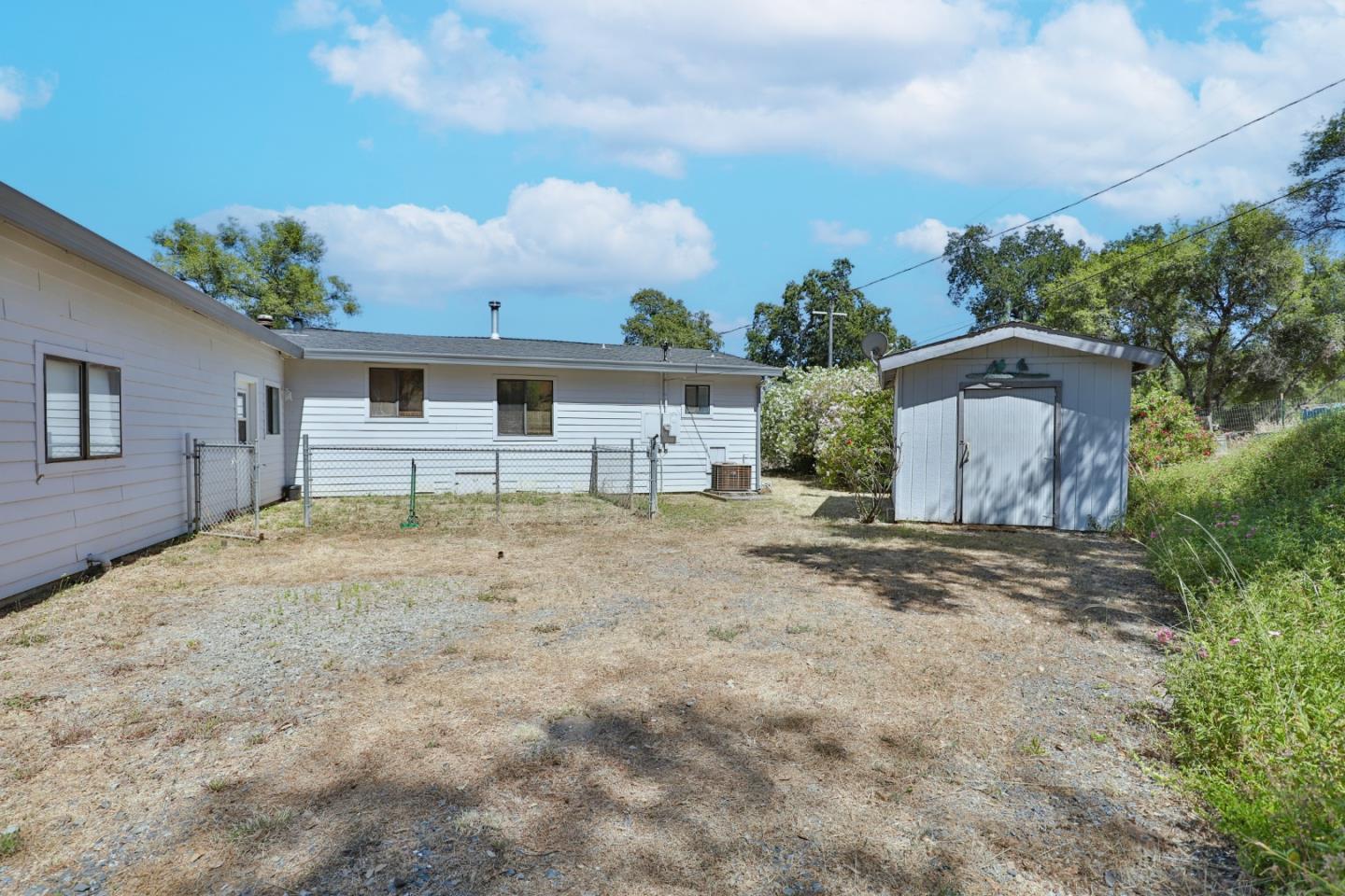4785 Meadowview Acres CT