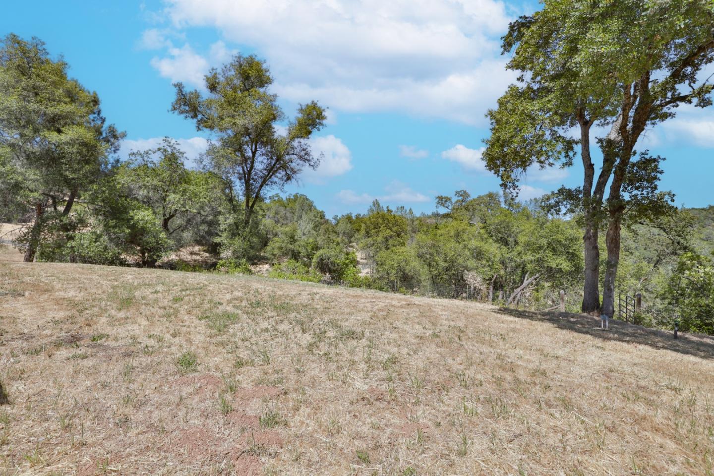 4785 Meadowview Acres CT