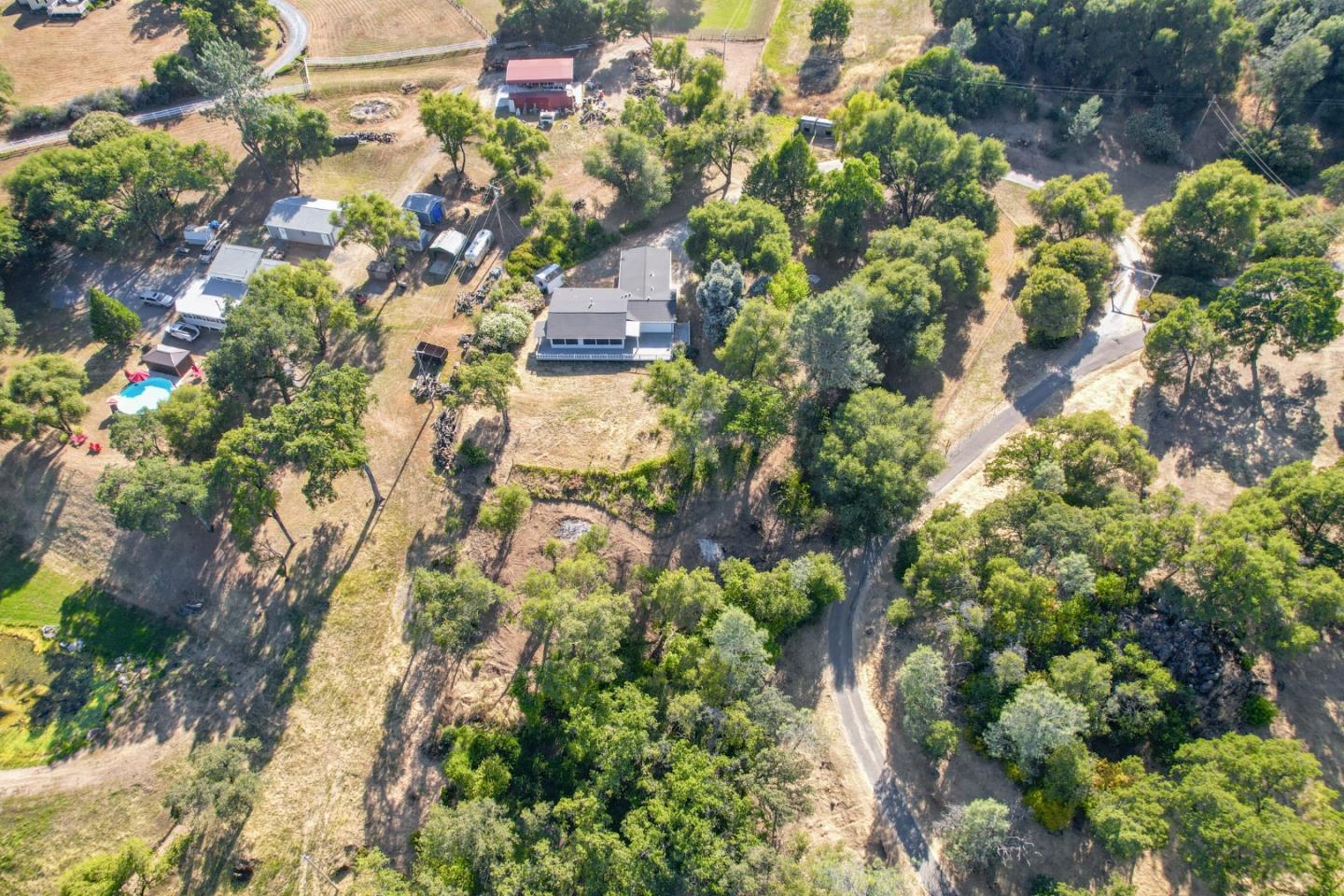 4785 Meadowview Acres CT