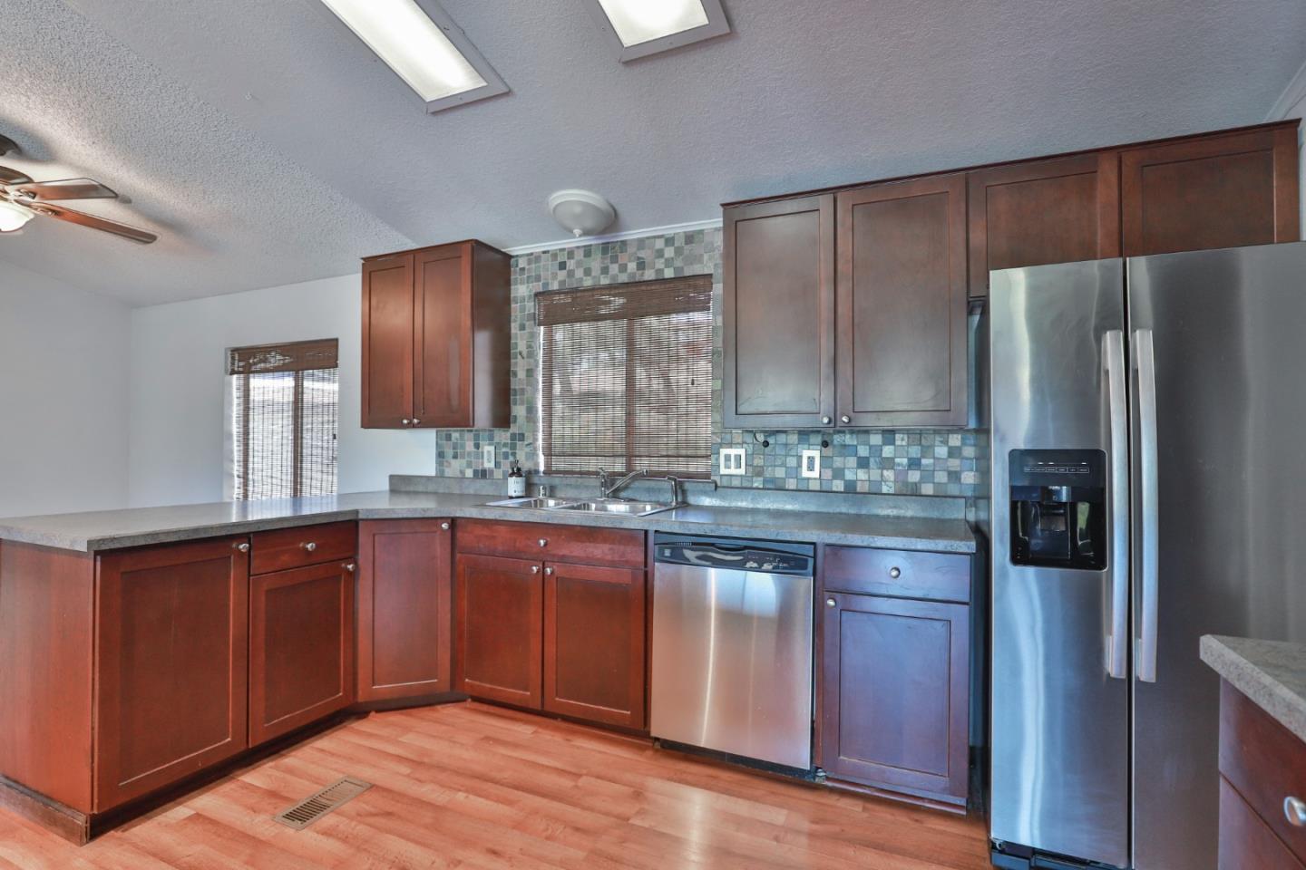 4785 Meadowview Acres CT