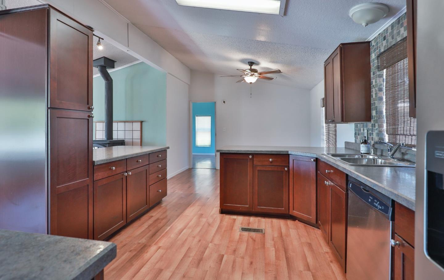 4785 Meadowview Acres CT