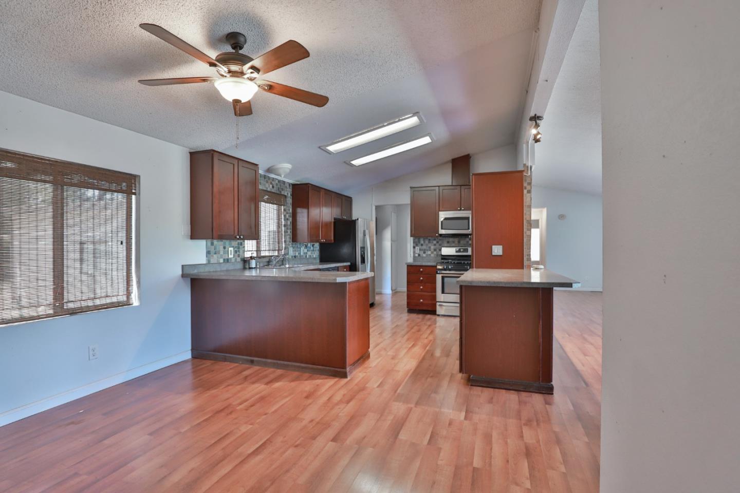 4785 Meadowview Acres CT