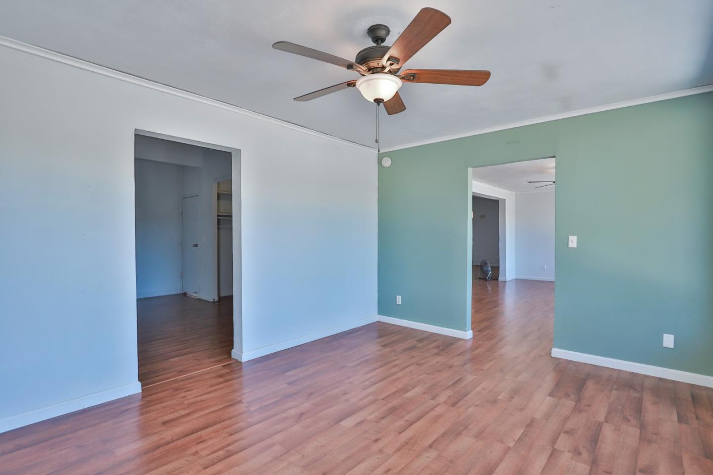 4785 Meadowview Acres CT