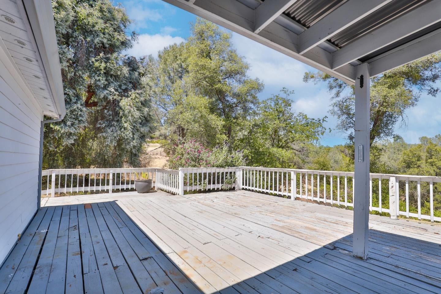 4785 Meadowview Acres CT