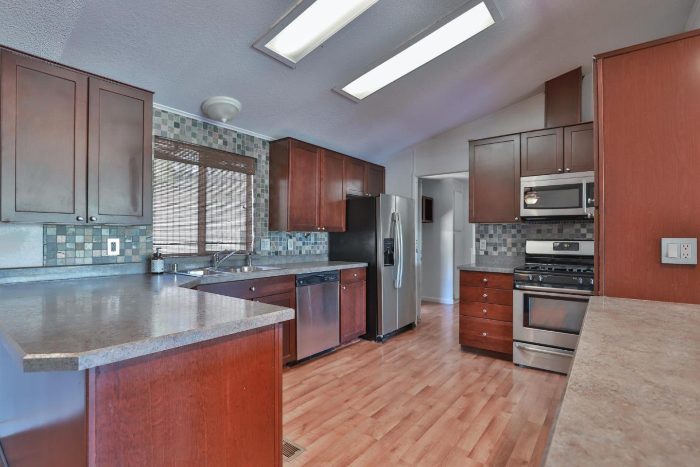 4785 Meadowview Acres CT