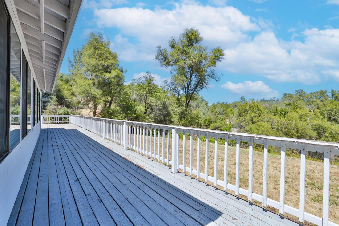 4785 Meadowview Acres CT