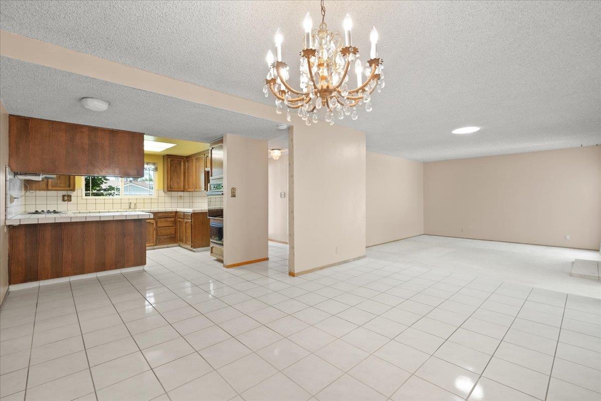 1060 Rickenbacker ST