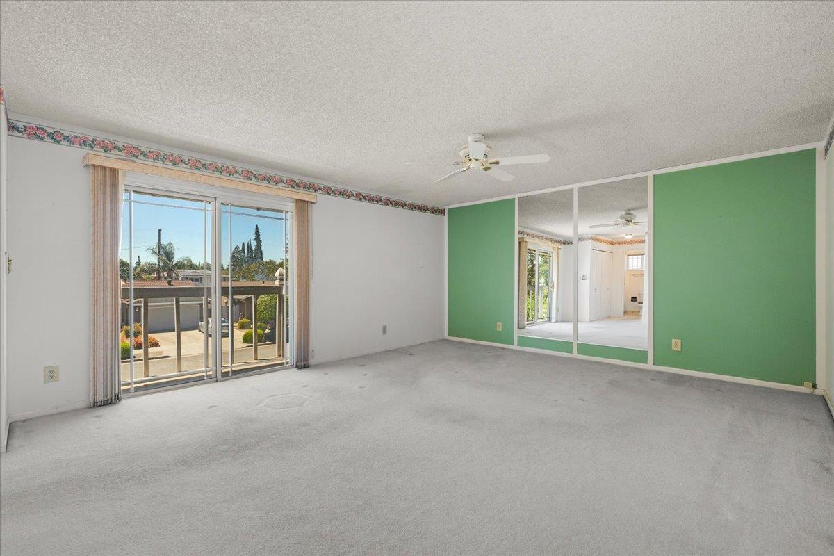 1060 Rickenbacker ST