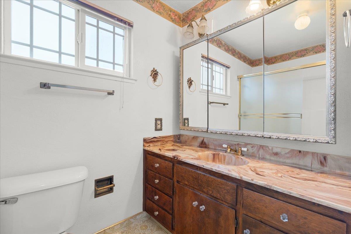 1060 Rickenbacker ST