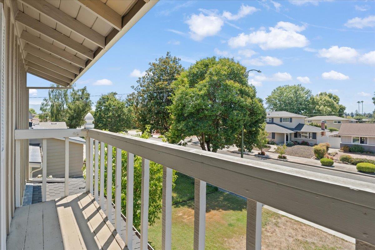 1060 Rickenbacker ST