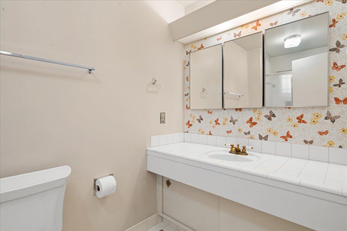 1060 Rickenbacker ST