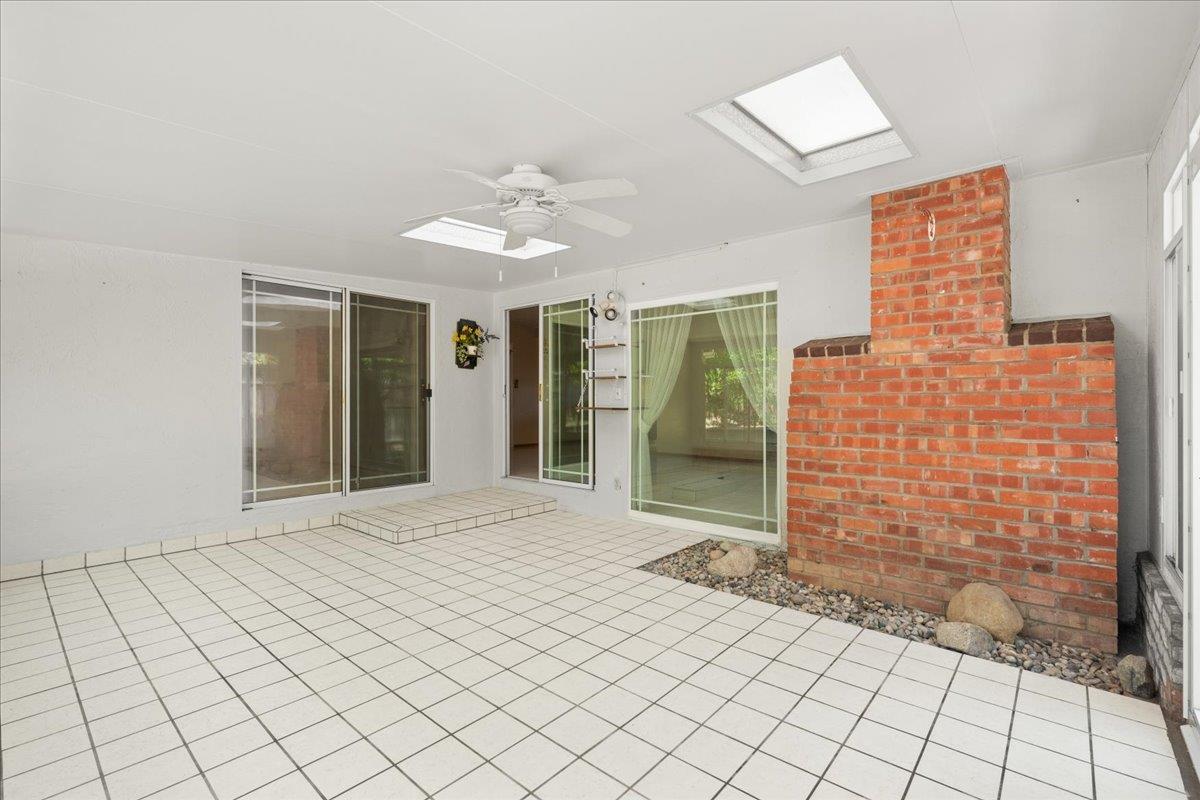 1060 Rickenbacker ST