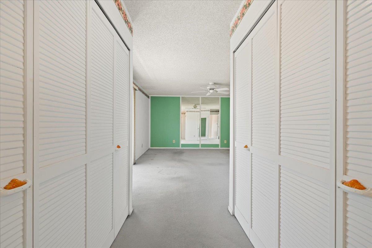 1060 Rickenbacker ST