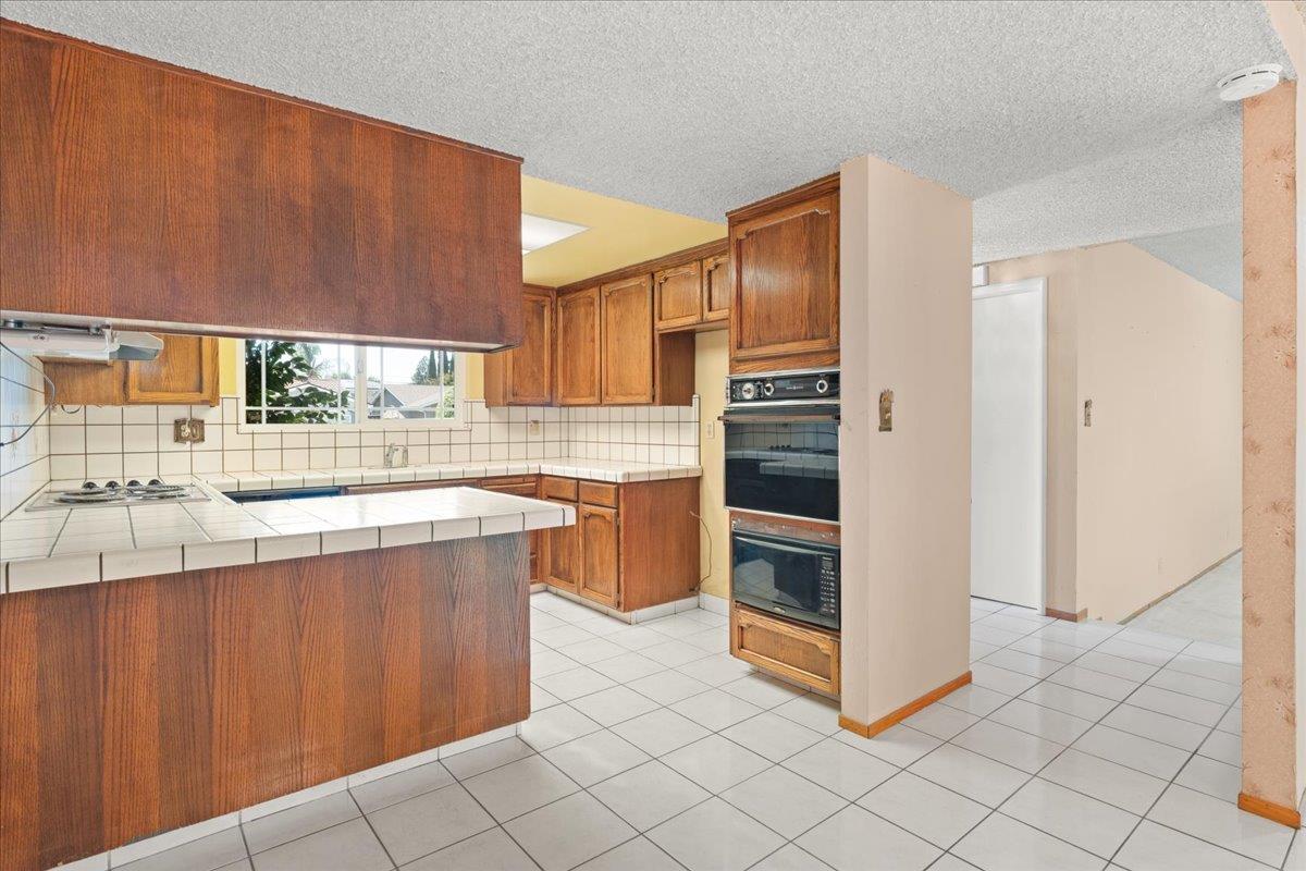 1060 Rickenbacker ST