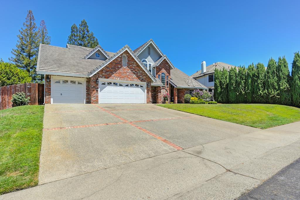 200 Lost Creek DR