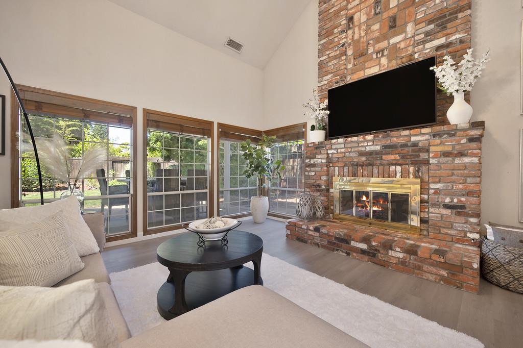 200 Lost Creek DR