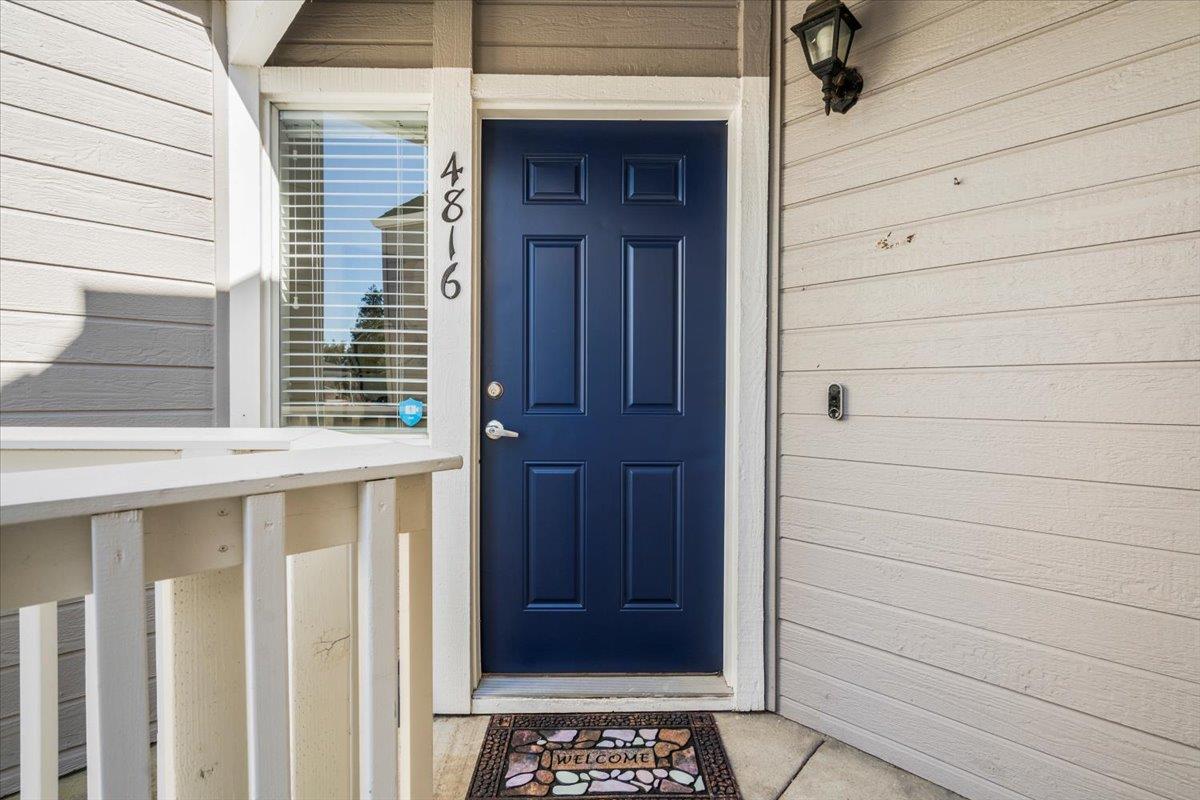 4816 Lakebird PL