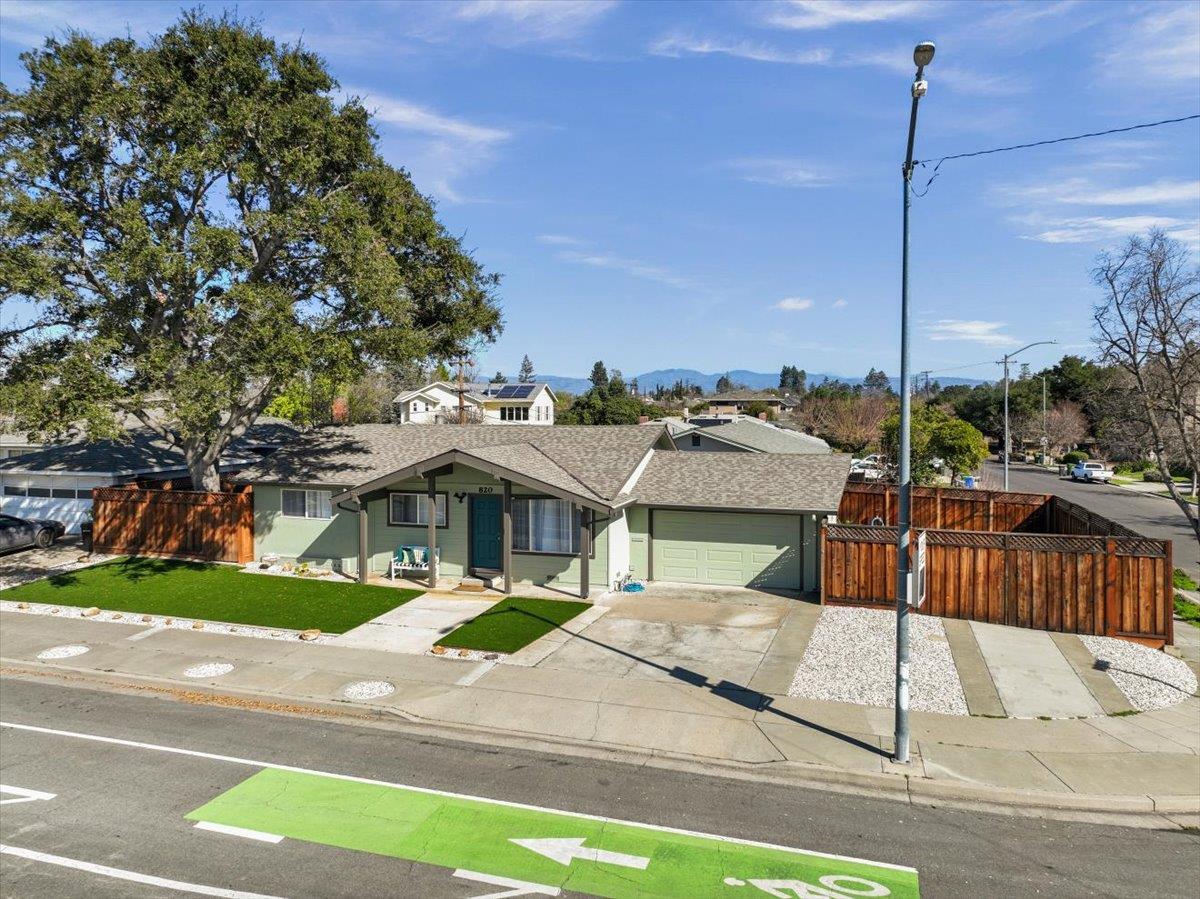 820 Harriet AVE