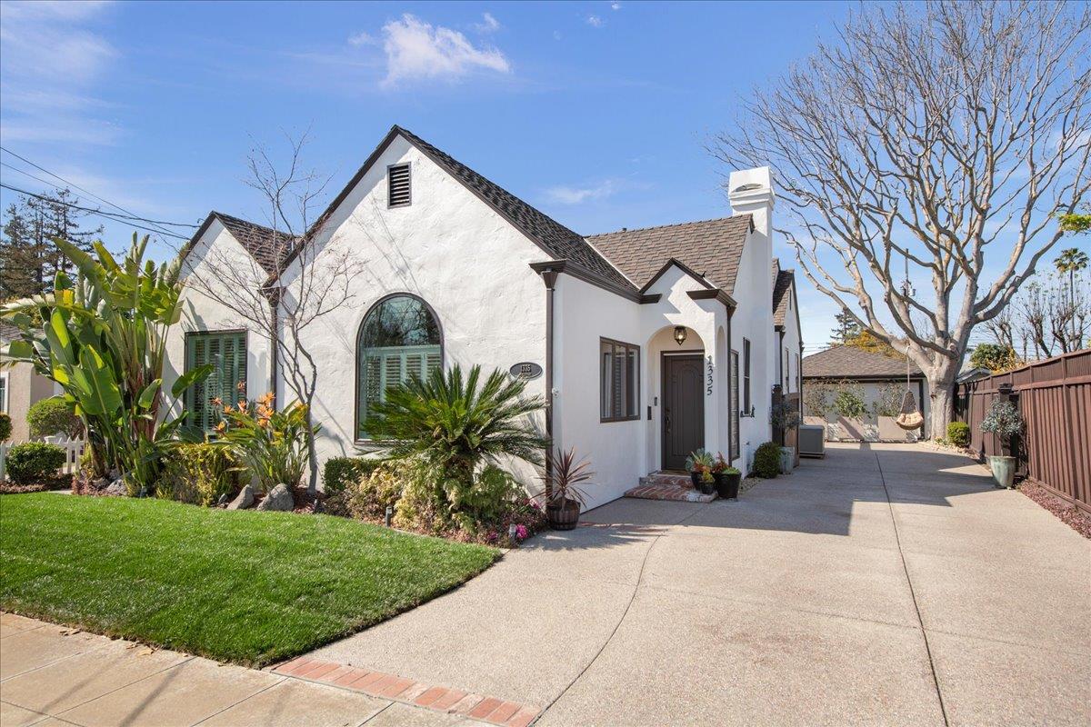 1335 Singletary AVE
