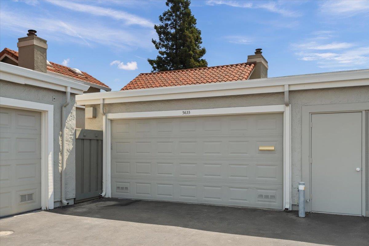 5633 Strawflower Lane