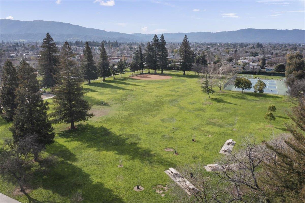 2638 Park Wilshire Drive