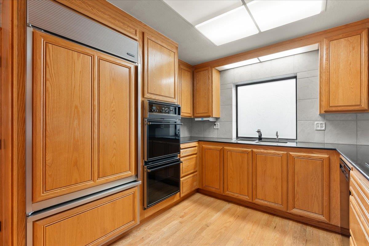 2638 Park Wilshire Drive