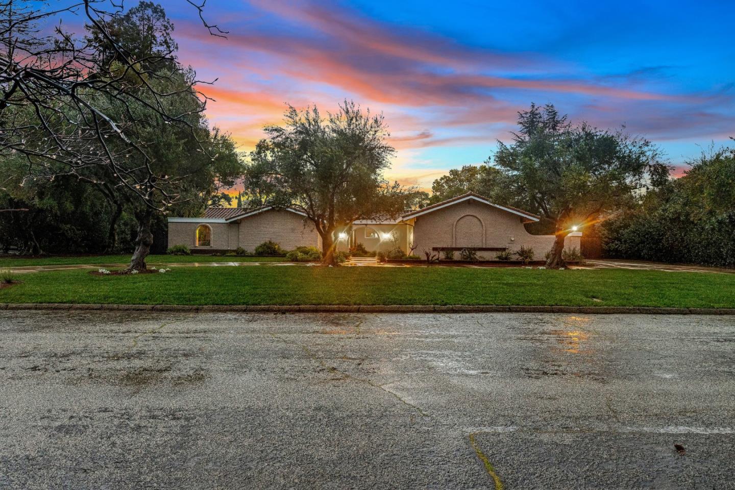 14660 Gallant Fox Way