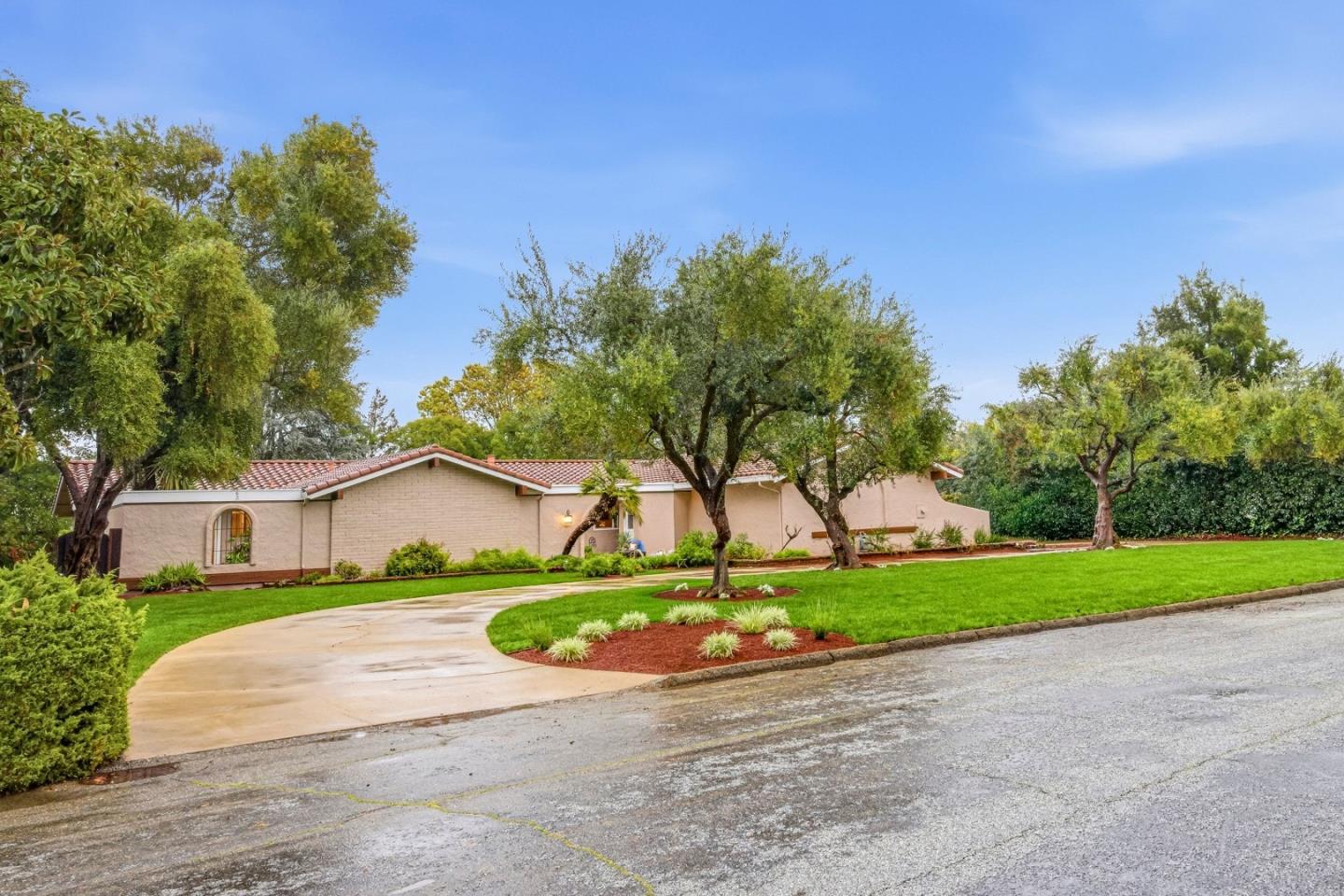 14660 Gallant Fox Way