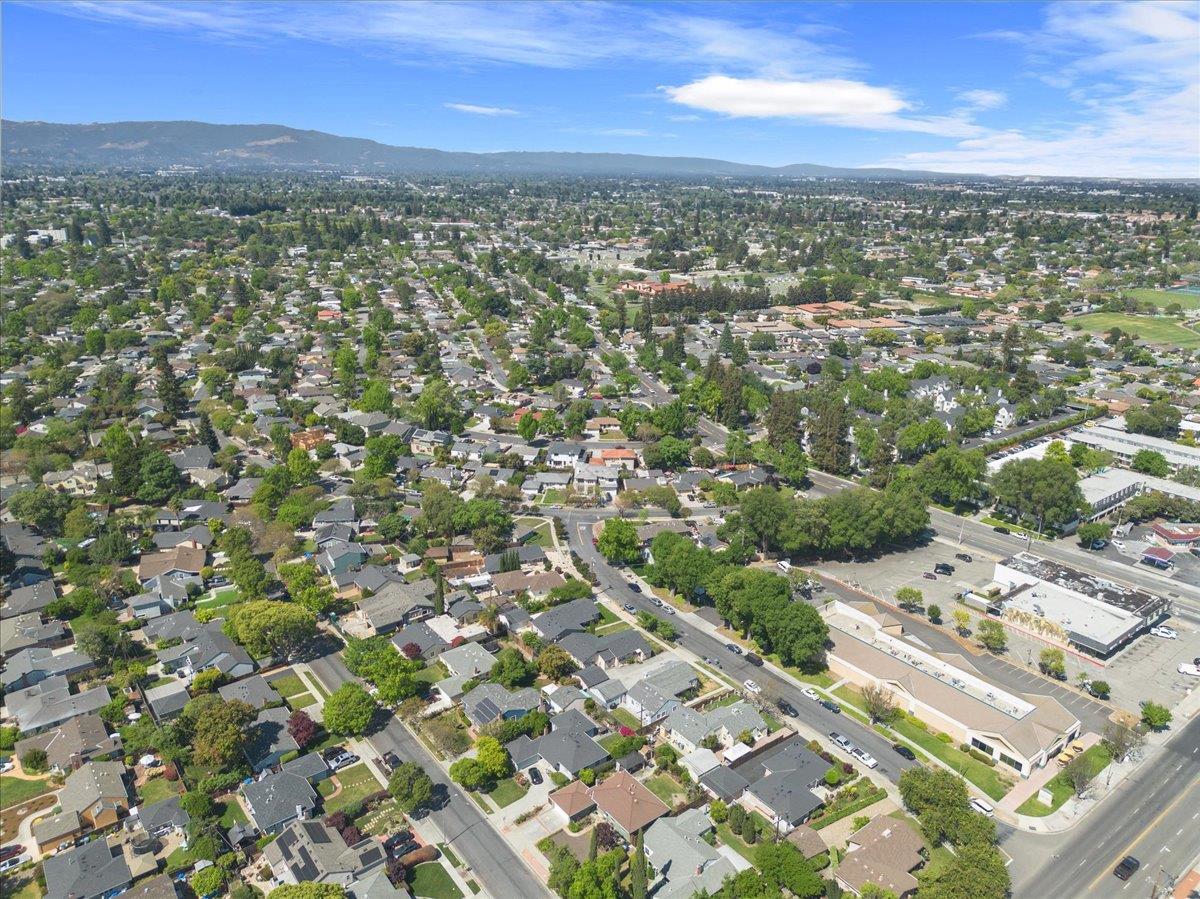 2080 Heatherdale Avenue